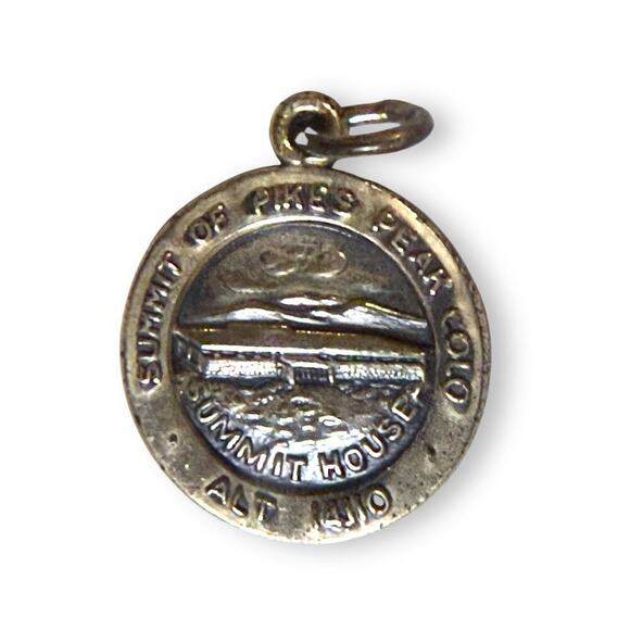 Vintage Pikes Peak Charm Sterling Silver Pendant Haute Relief Summit Collectible - Picture 1 of 4